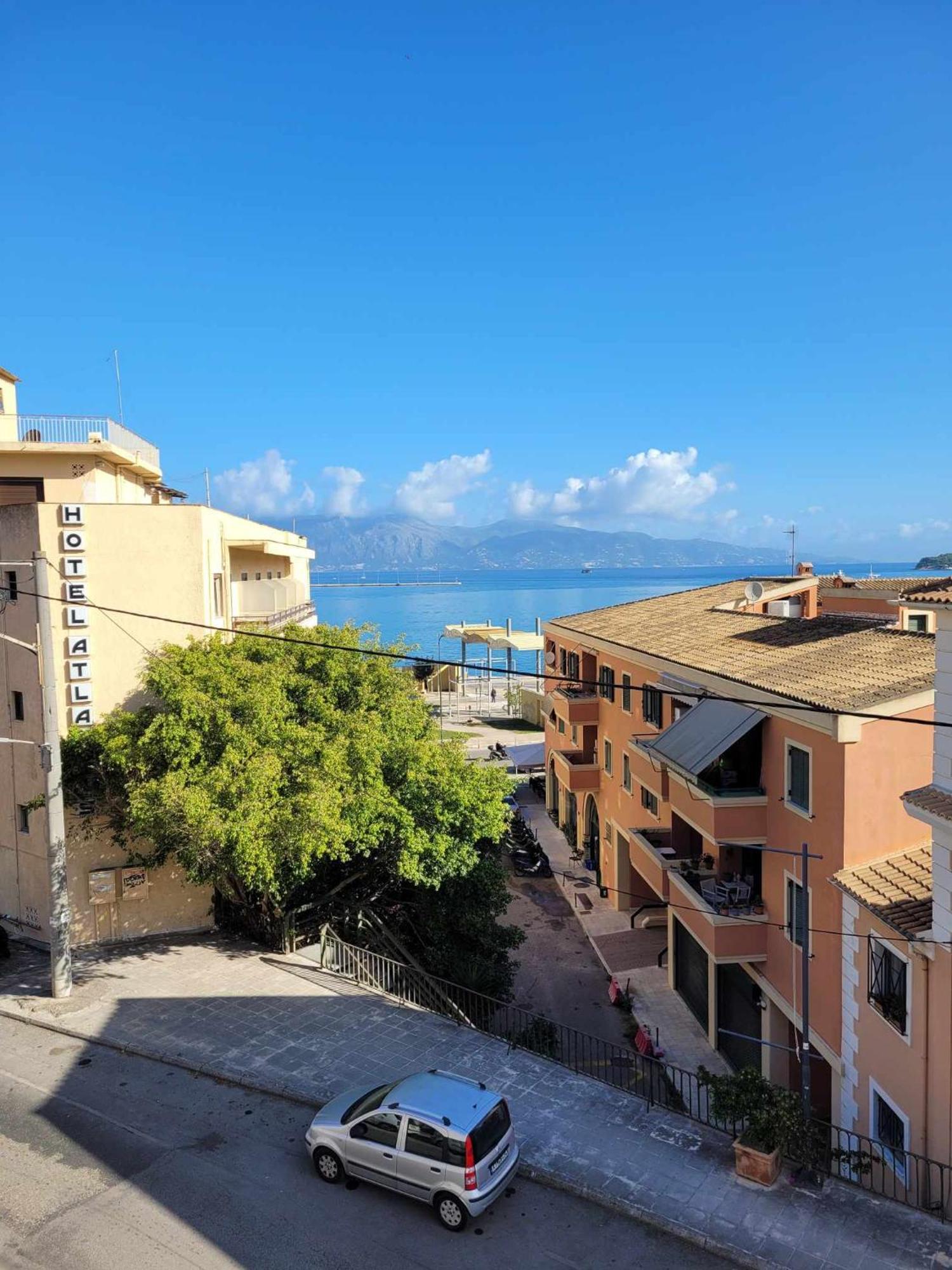 Kiki'S Penthouse Apartment Corfu  Luaran gambar